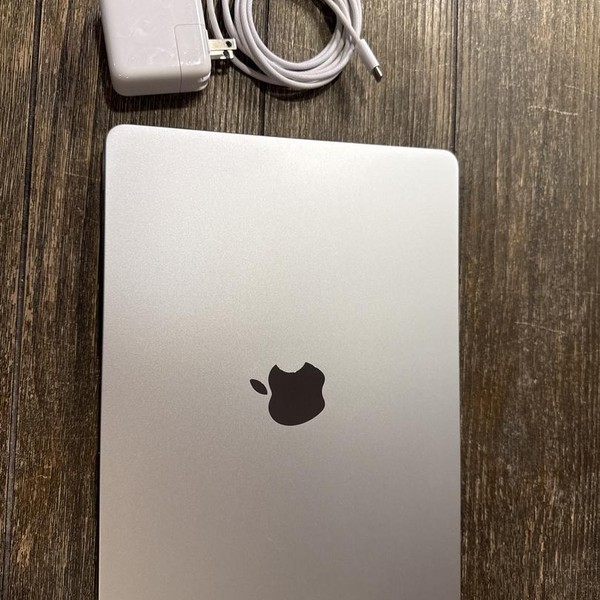 MacBook Air 2022 (M2) - 13 inch - 256 GB, Silver, 8 GB, Apple M2