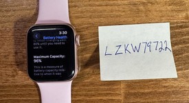 Fair
													Apple Watch SE 1st Gen 40mm - Gold, A2351 - GPS, Aluminum, photo 2 of 6