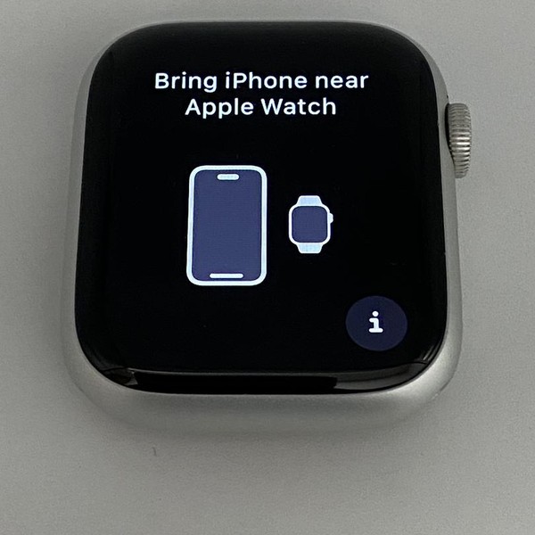 Apple Watch Series 9 45mm - Silver, A2980 - GPS, Aluminum