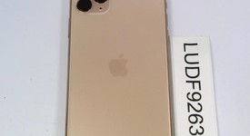 Good
													Apple iPhone 11 Pro Max - Unlocked, Gold, 256 GB, A2161, photo 2 of 9