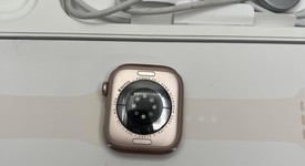 Good
													Apple Watch Series 10 42mm - Unlocked, Rose Gold, A3001 - Cellular, Aluminum, photo 4 of 8