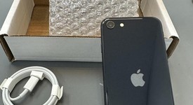 Mint
													Apple iPhone SE 3rd Gen 2022 - Unlocked, Midnight, 64 GB, A2595, photo 2 of 6