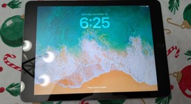 Good
													Apple iPad 6th Gen - Wi-Fi, Silver, 32 GB, A1893, photo 3 of 12