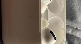 Used
													Apple AirPods Pro - MagSafe Case, photo 4 of 4