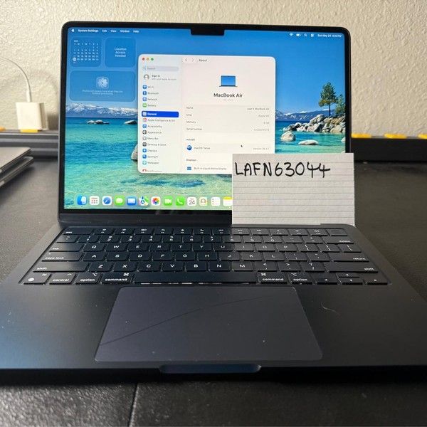 MacBook Air 2022 (M2) - 13 inch - 256 GB, Midnight, 8 GB, Apple M2