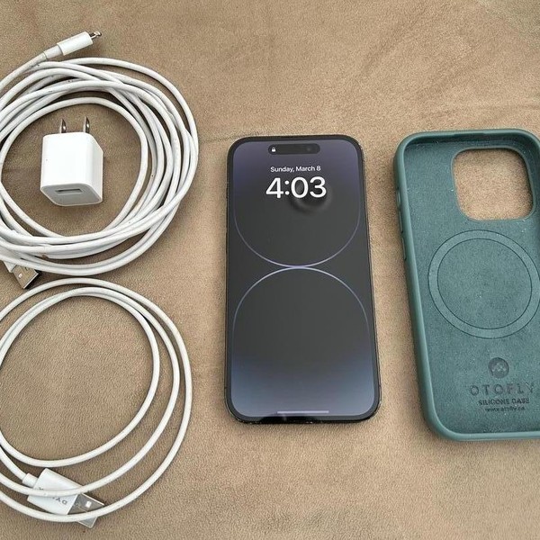 Apple iPhone 14 Pro - Unlocked, 256 GB, Black, A2650