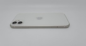 Good
													Apple iPhone 11 - Unlocked, White, 128 GB, A2111, photo 4 of 7
