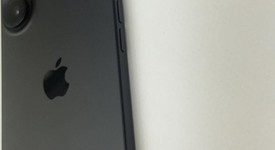 Mint
													Apple iPhone 16 - Unlocked, Black, 128 GB, A3081, photo 5 of 6