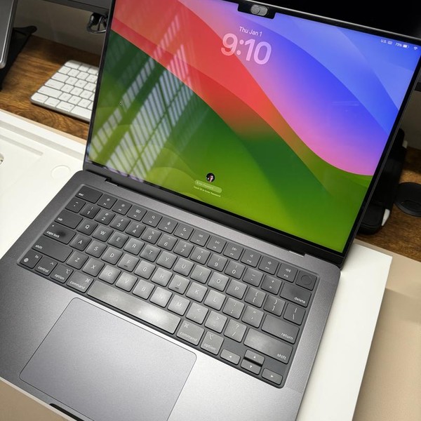 MacBook Pro Late 2023 (M3) - 14 inch - Apple M3 Pro 11-core, Black, 512 GB, 18 GB, 14-core GPU