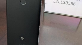 Mint
													Google Pixel 2 XL - Verizon, Black, 128 GB, Verizon Edition, photo 2 of 5