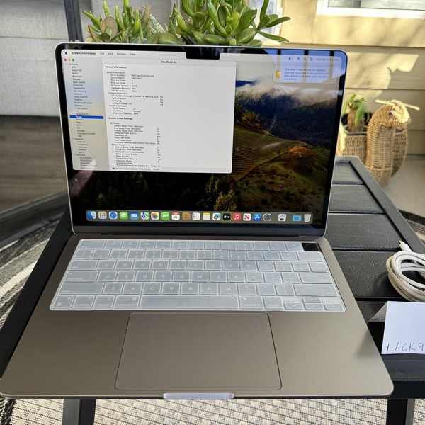 MacBook Air 2022 (M2) - 13 inch - 256 GB, Gray, 8 GB, Apple M2