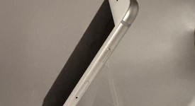 Mint
													Apple iPhone 8 Plus - Unlocked, Silver, 128 GB, A1864, photo 3 of 11