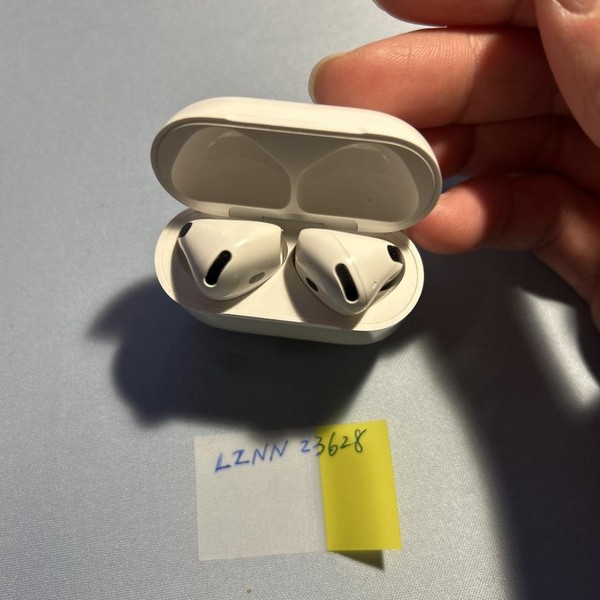 Apple AirPods 4th Gen - Active Noise Cancellation