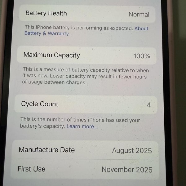 Apple iPhone 16e - Metro by T-Mobile, 128 GB, Black, A3212