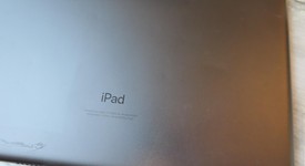 Fair
													Apple iPad 9th Gen - Unlocked, Gray, 64 GB, A2603, photo 4 of 5