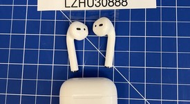 Used
													Apple AirPods 2nd Gen - Lightning Case, photo 5 of 5