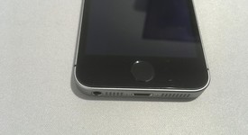Fair
													Apple iPhone SE 1st Gen 2016 - Unlocked, Grey, 32 GB, A1662, photo 3 of 12