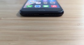 Good
													Apple iPhone SE 3rd Gen 2022 - Unlocked, Midnight, 64 GB, A2595, photo 3 of 14
