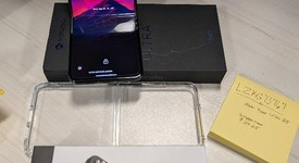 Mint
													Motorola Razr Ultra (2025) - Unlocked, PANTONE Scarab, 512 GB, 16 GB, photo 2 of 4