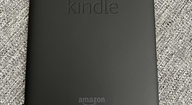 Mint
													Amazon Kindle Paperwhite - Amazon, Black, 2 GB, photo 5 of 7