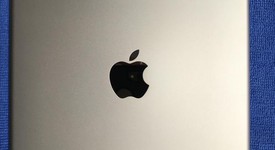 Good
													Apple iPad Pro 10.5" - Unlocked, Gold, 256 GB, photo 1 of 4