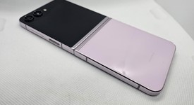 Good
													Samsung Galaxy Z Flip5 - Unlocked, Lavender, 512 GB, 8 GB, SM-F731U1, photo 1 of 3