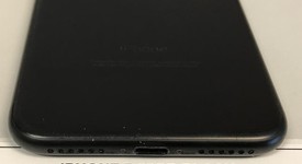 Good
													Apple iPhone 7 - Unlocked, Black, 32 GB, A1660, photo 4 of 7