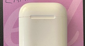 Used
													Apple AirPods 2nd Gen - Lightning Case, photo 2 of 5