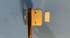 Fair
													Apple iPhone Xs - Unlocked, Gold, 64 GB, A1920, photo 5 of 8