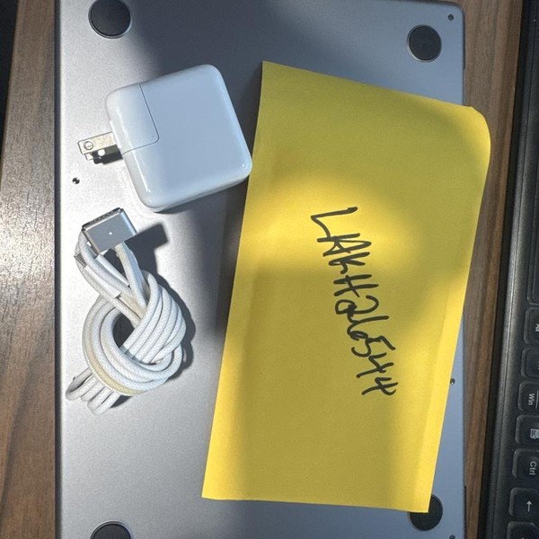 MacBook Pro 2021 - 14 inch - 512 GB, Gray, 16 GB, Apple M1 Pro 8-core