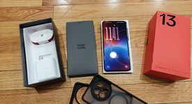 Mint
													OnePlus 13 - Unlocked, Black Eclipse, 512 GB, 16 GB, photo 1 of 10