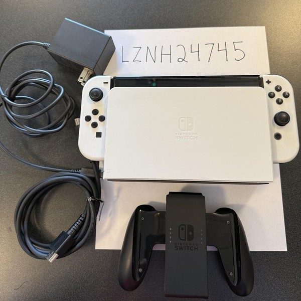 Nintendo Switch - OLED - 64 GB, White