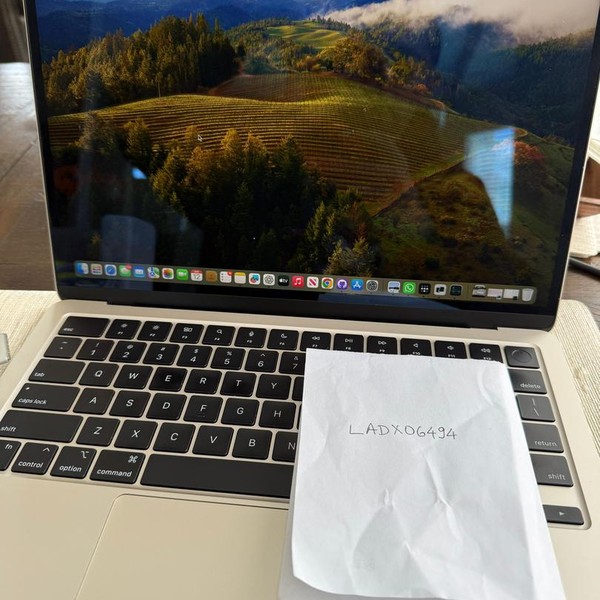 MacBook Air 2022 (M2) - 13 inch - 256 GB, Silver, 8 GB, Apple M2