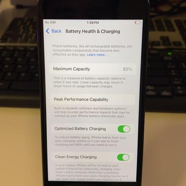 Apple iPhone SE 2nd Gen 2020 - Unlocked, 64 GB, Black, A2275