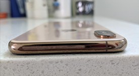 Mint
													Apple iPhone Xs - AT&T, Gold, 256 GB, A1920, photo 4 of 11