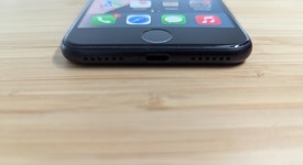 Good
													Apple iPhone SE 3rd Gen 2022 - Unlocked, Midnight, 128 GB, A2595, photo 3 of 14