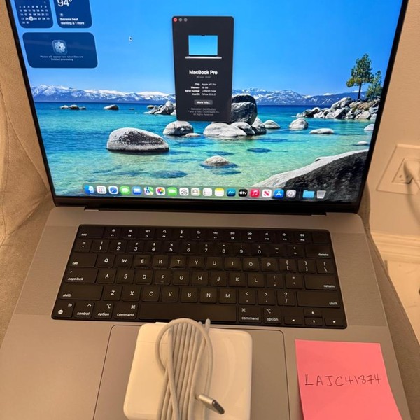 MacBook Pro 2023 - 16 inch - 512 GB, Gray, 16 GB, Apple M2 Pro 12-core