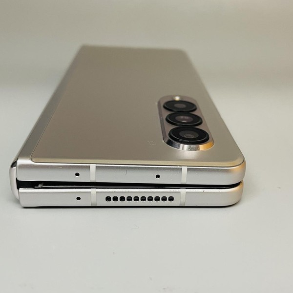 Samsung Galaxy Z Fold3 5G - Unlocked, Silver, 512 GB, 12 GB, SM-F926U1