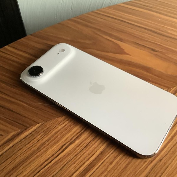 Apple iPhone Air - Unlocked, 512 GB, Cloud White, A3260