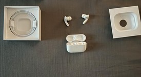 Used
													Apple AirPods Pro 1st Gen - Wireless Case, photo 1 of 9