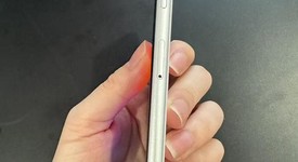 Good
													Apple iPhone SE 2nd Gen 2020 - Unlocked, White, 128 GB, A2275, photo 3 of 8