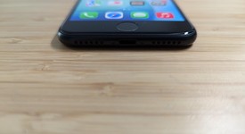 Good
													Apple iPhone SE 3rd Gen 2022 - Unlocked, Midnight, 64 GB, A2595, photo 3 of 15