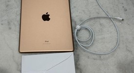 Good
													Apple iPad 8th Gen - Wi-Fi, Gold, 32 GB, A2270, photo 2 of 3