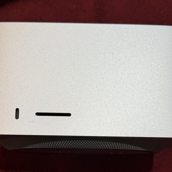 Mac Studio 2023 - 4 TB, 192 GB, Apple M2 Ultra, 60 Core GPU