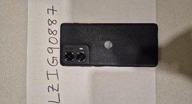 Mint
													Motorola Edge (2024) - Unlocked, Black, 256 GB, 8 GB, photo 4 of 9
