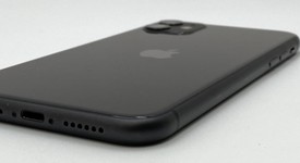 Fair
													Apple iPhone 11 - Unlocked, Black, 64 GB, A2111, photo 5 of 7