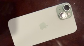 Mint
													Apple iPhone 15 - Unlocked, Green, 128 GB, A2846, photo 4 of 8