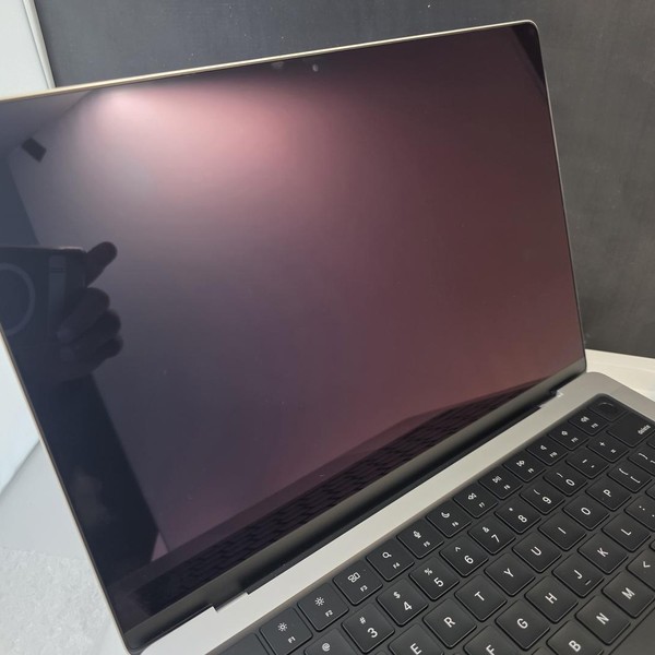 MacBook Pro 2024 - 14 inch - 1 TB, Silver, 36 GB, Apple M4 Max 14-core