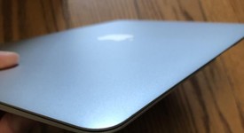 Good
													MacBook Air 2017 - 13" - I5, Silver, 128 GB, 4 GB, photo 3 of 11