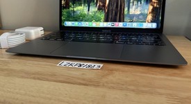 Good
													MacBook Air 2020 - 13" - Apple M1, Gray, 256 GB, 8 GB, photo 4 of 10